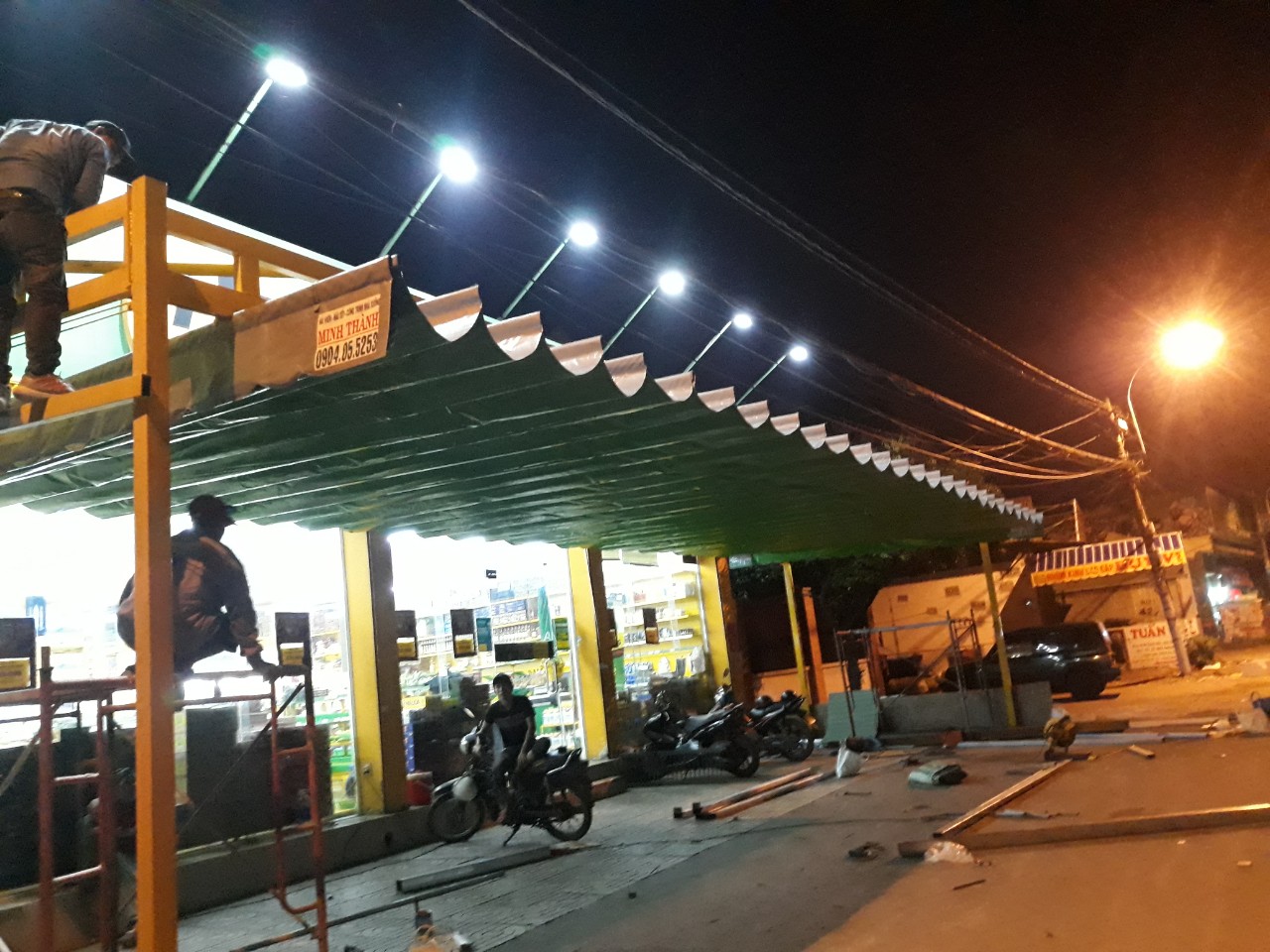 Đơn vị lắp đặt mái hiên mái xếp giá rẻ chất lượng hàng đầu Quận 7 - HCM 