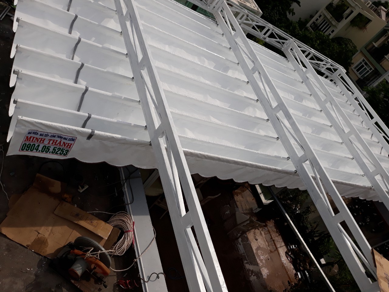 Đơn vị lắp đặt mái hiên mái xếp giá rẻ chất lượng hàng đầu Quận 7 - HCM 